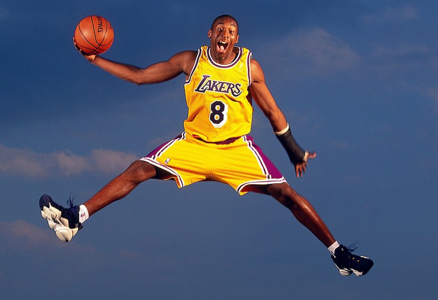 科比新秀赛季经典战靴复刻回归念念不忘的天足又来了