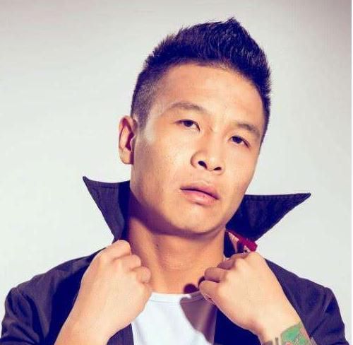 就是张浩,也许你对这个明星并不熟悉,但是我相信你一定看过他的电影