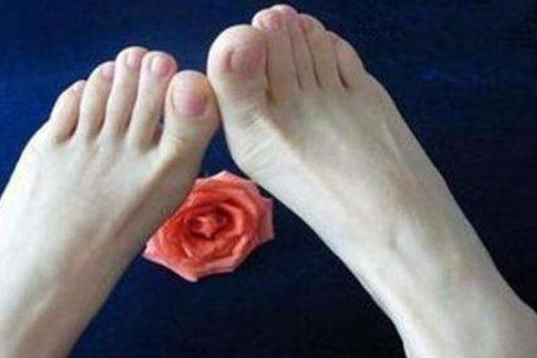 测试:从脚的形状看你今生福气,看看你是什么命运!