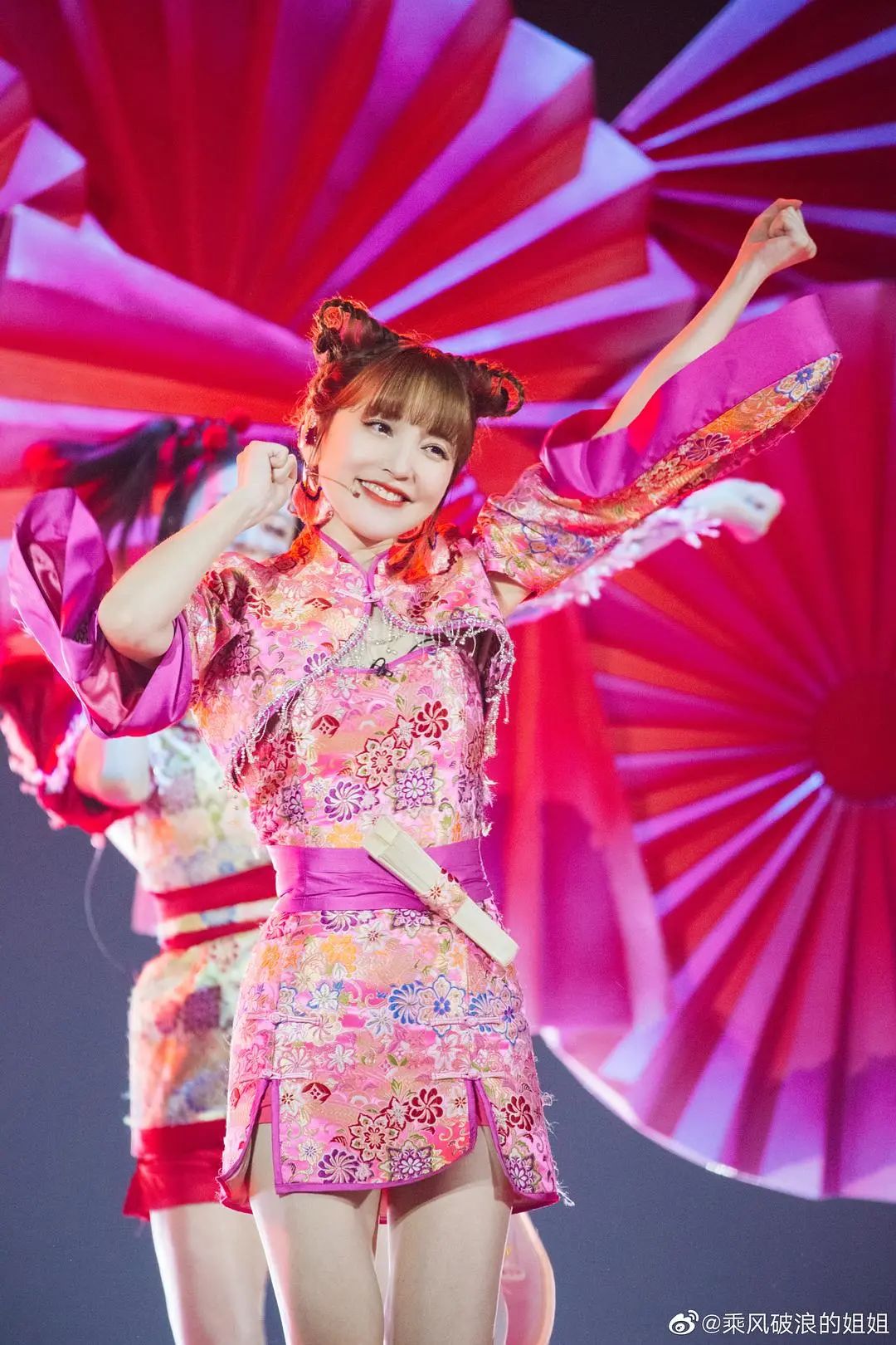 金莎参加《浪姐》爆红,但最近因为一句话,被指"不懂知足"