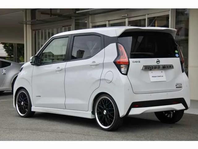 日产犀利的小型面包车