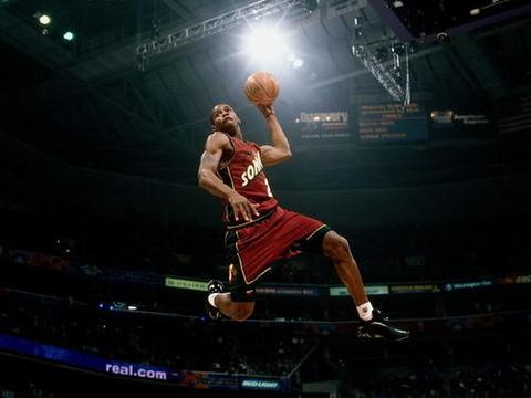 2001年:蒙斯蒙德·梅森2000年:文斯·卡特1997年:科比·布莱恩特1996