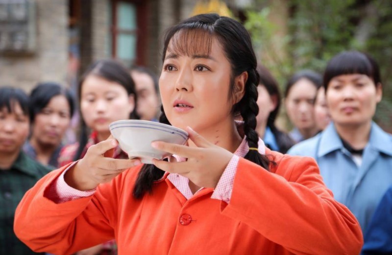 她曾经为了事业放弃孩子,为减肥打200多针,如今退出娱乐圈