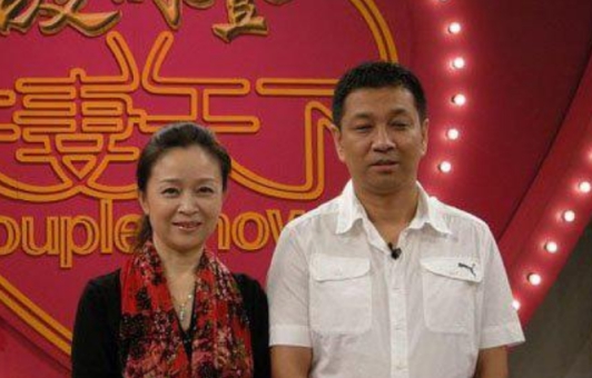 不过还好她顺利生下了女儿,生下了女儿之后,为了照顾家庭和孩子,在这