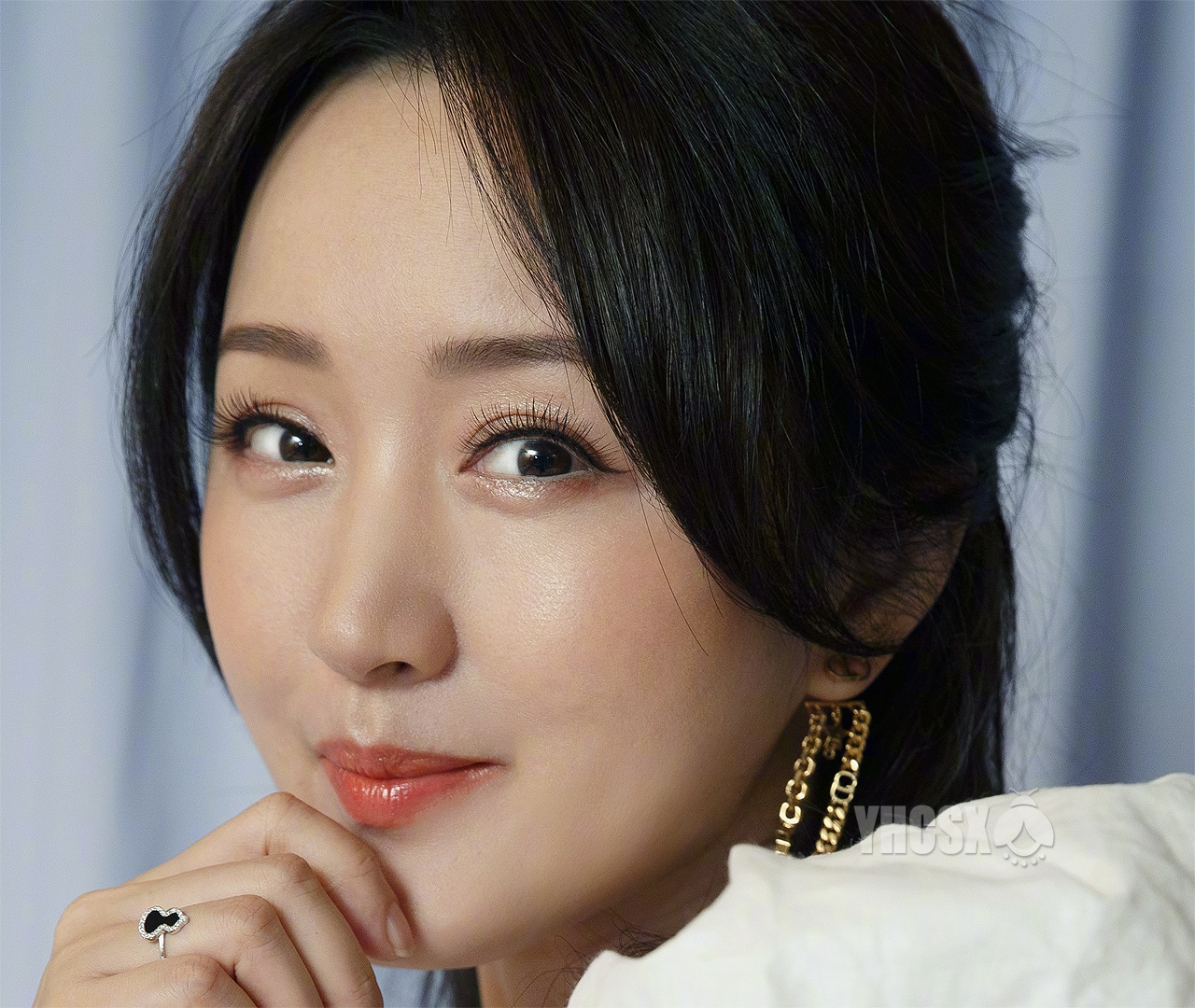 杨钰莹近期高清面部特写,皮肤状态逆天,实力诠释什么叫做冻龄