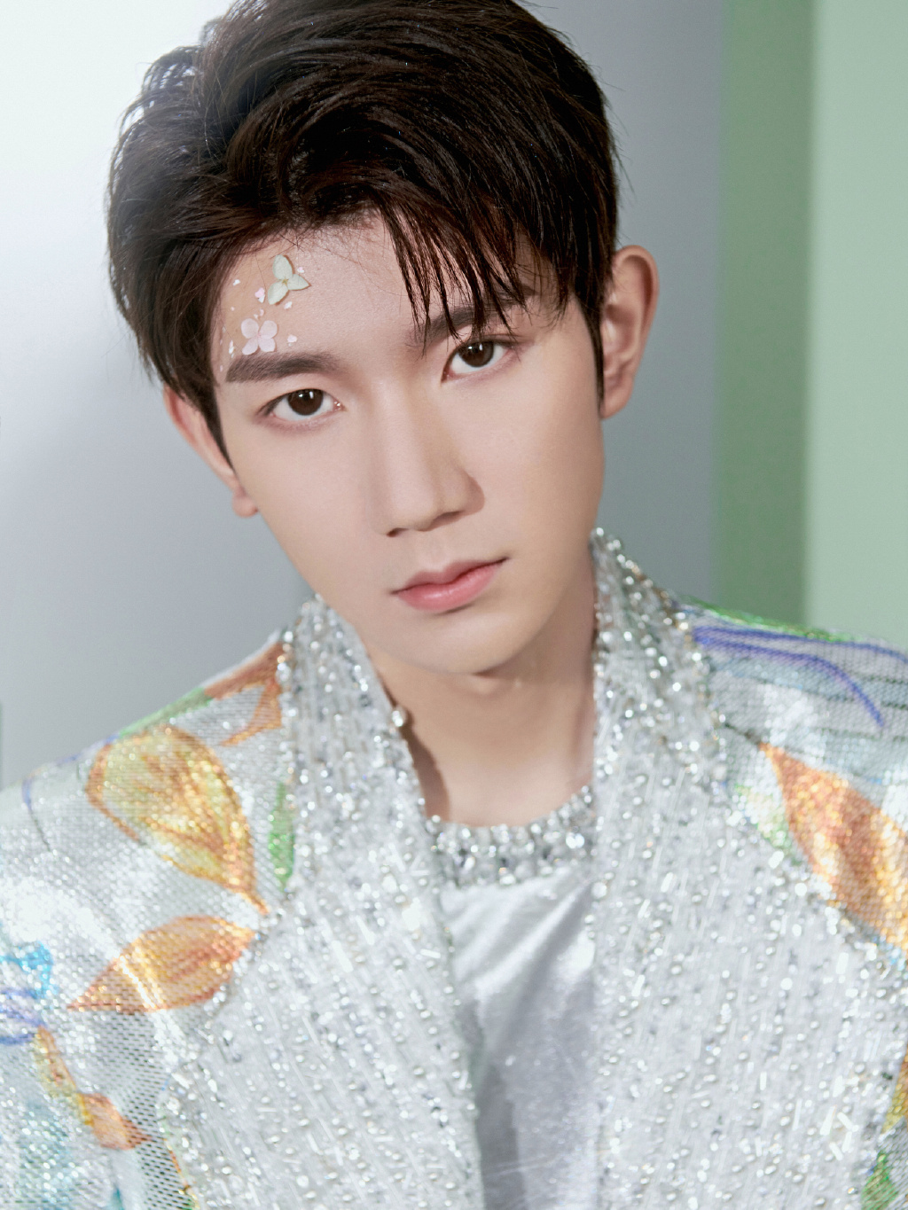 tfboys七周年圆满落幕,王源离场时红了眼眶,说的结束语有深意