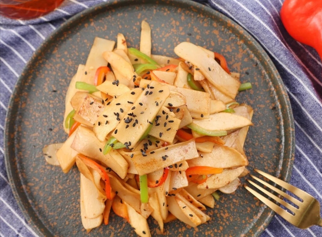 5分钟就能做的素炒茭白,清爽减脂好吃又下饭,营养丰富还吃不胖