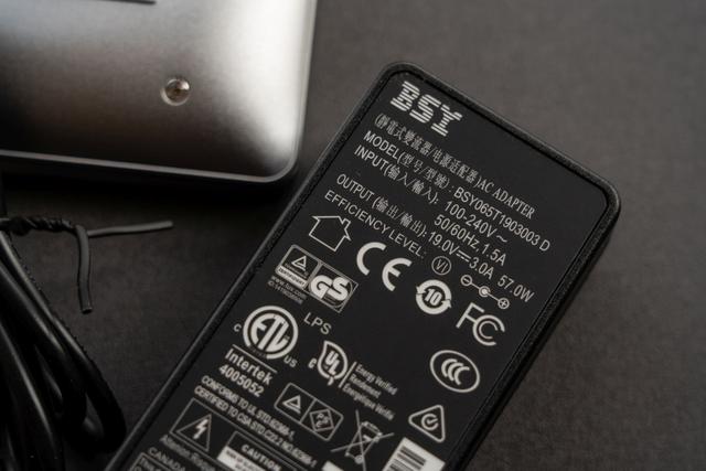 颜值与做工都很不错,酷比魔方i7book开箱图赏