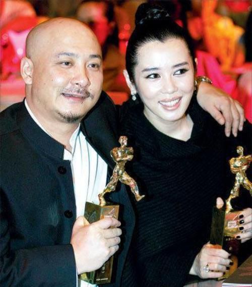 演员余男10年拿8个影后出道至今不接广告吴京有难仅她帮忙