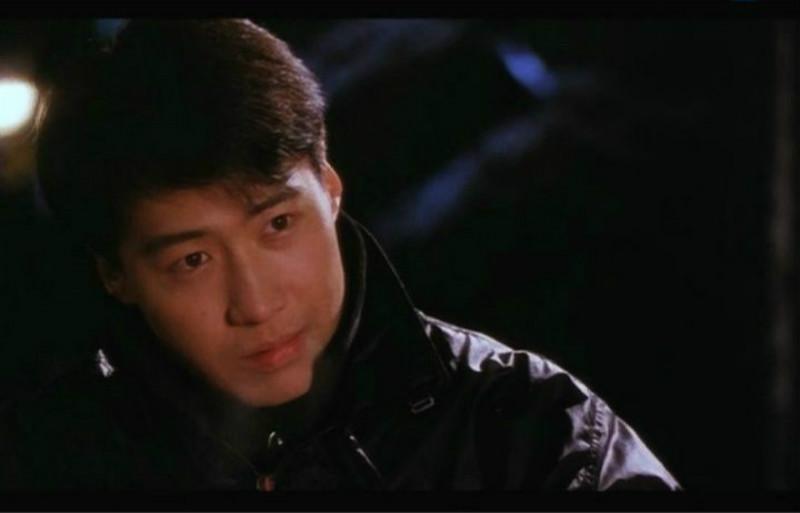 黎明新歌表白妻子和女儿,照片中却发福油腻,与妻子相差太大