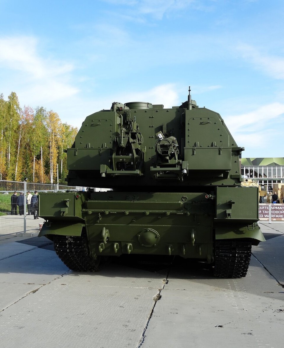 欧美国家嘲笑俄军事技术怎料人家轮式底盘够强直接扛重型炮塔