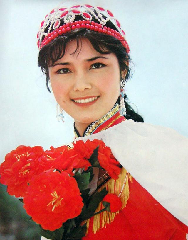 还珠皇后姜黎黎因红牡丹走红巅峰时患病丈夫一夜白头