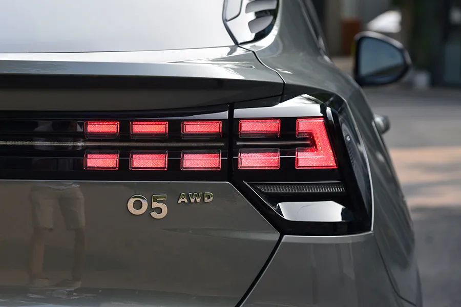 这外观内饰领克05可能是自主品牌最精致轿跑suv