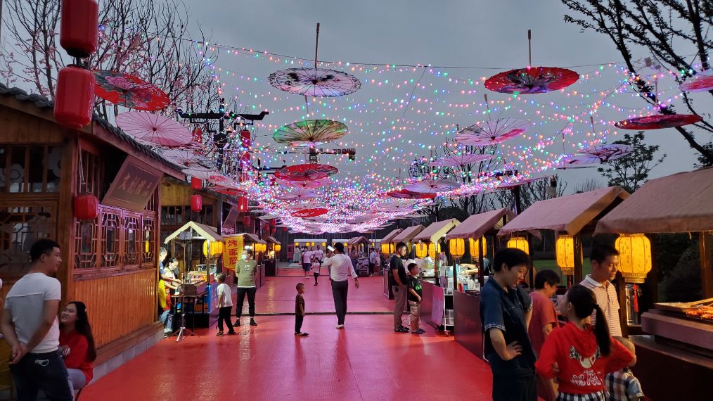 百家品牌签约关圣古镇市集盛大开启