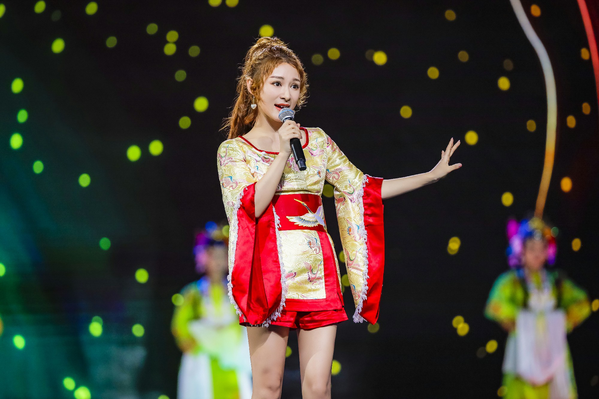小唐人组合受邀演出央视七夕特别节目 一曲国风梦回大唐