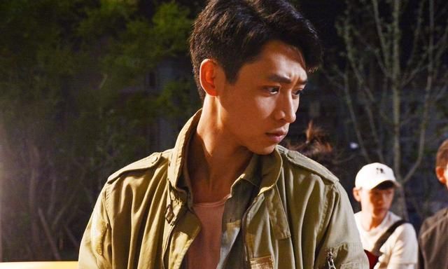 34岁魏晨出演《八佰》因演技上热搜:出道13年,他终于要火了