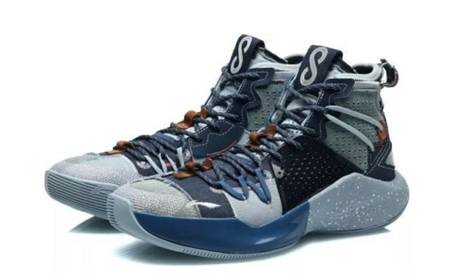 拉塞尔获得全新个人logo!