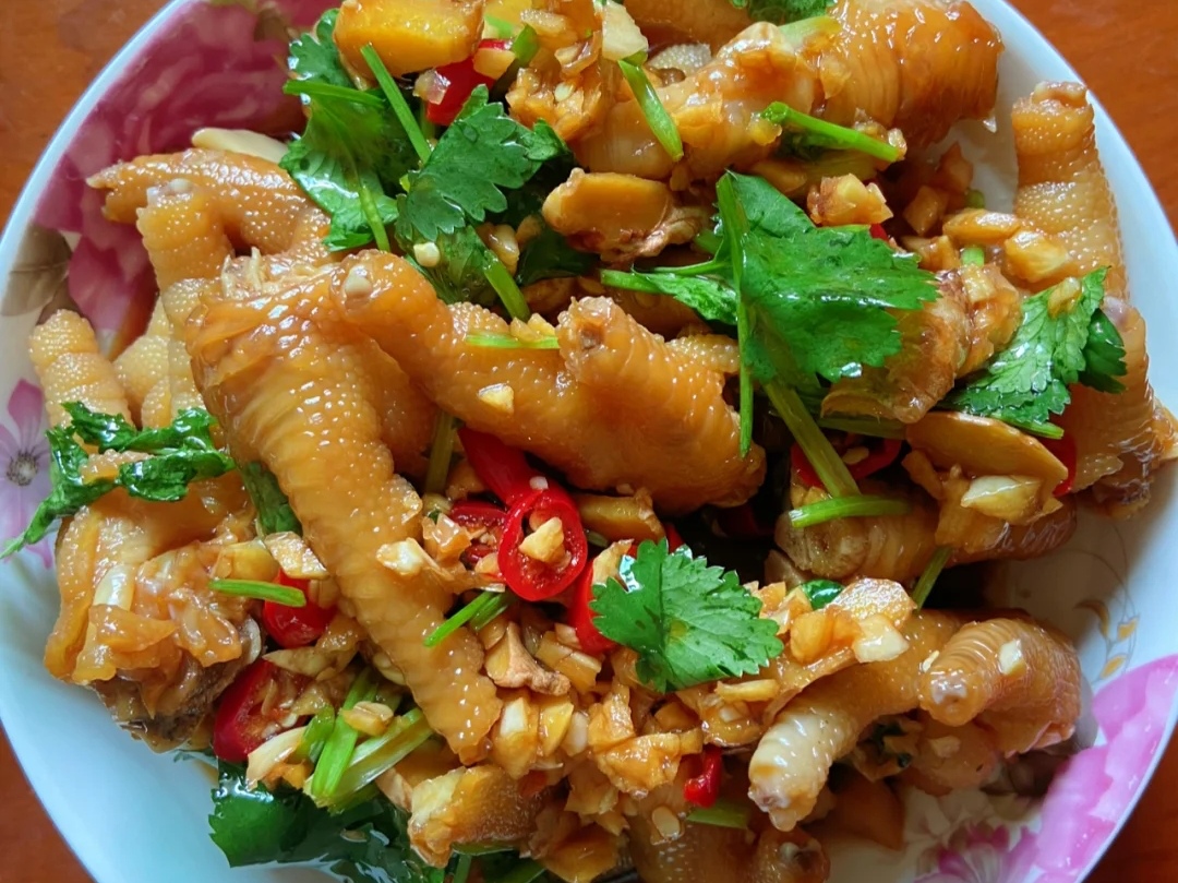 美味又低脂的酸辣脆爽凉拌鸡爪,简直绝了,色香味俱佳呀