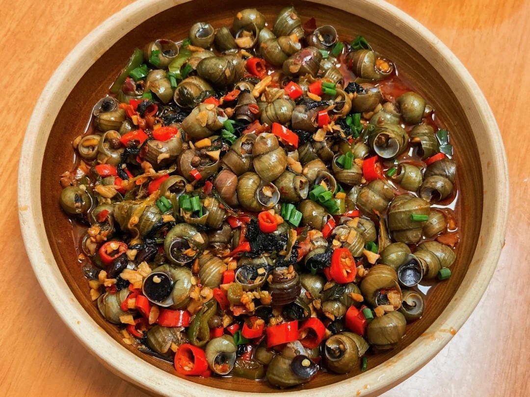 香辣美味的爆炒螺蛳一嗦就出的肥美螺蛳肉好吃到停不下来