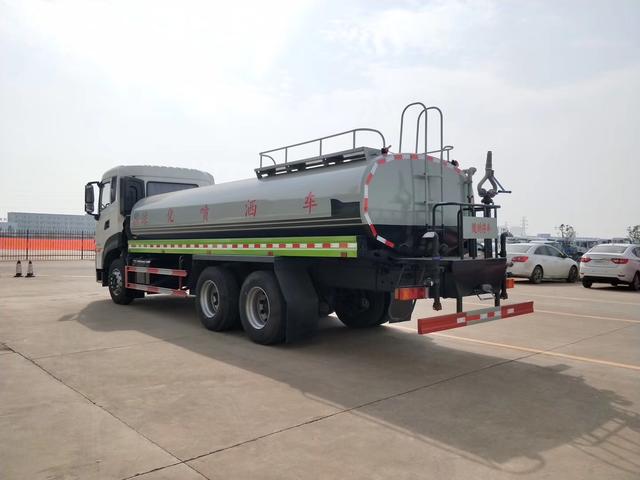 20吨洒水车厂家报价 东风天龙国六水罐车配置