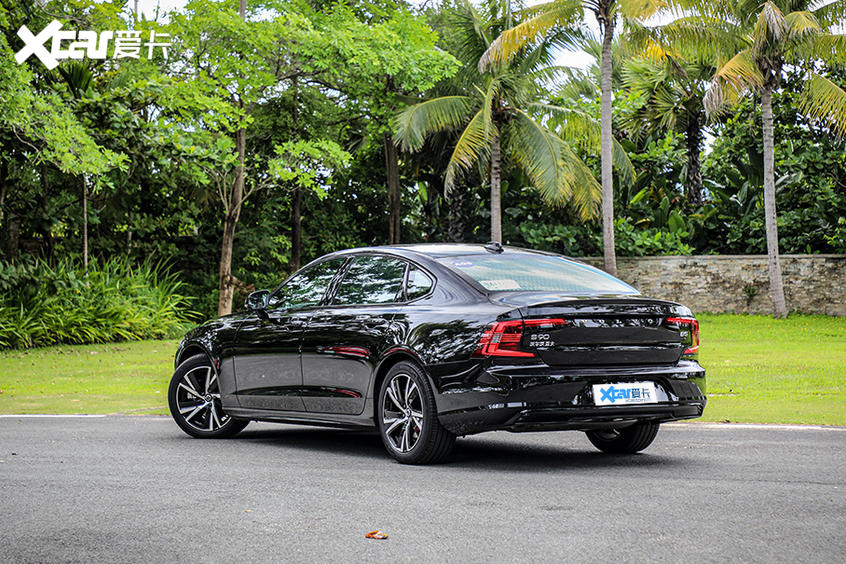 搭48v轻混动力 抢先试驾2021款沃尔沃s90