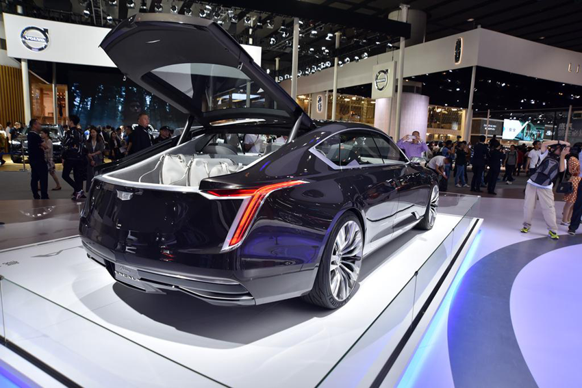 凯迪拉克又出神作内饰终于翻盘降级对标奥迪a6要爆款