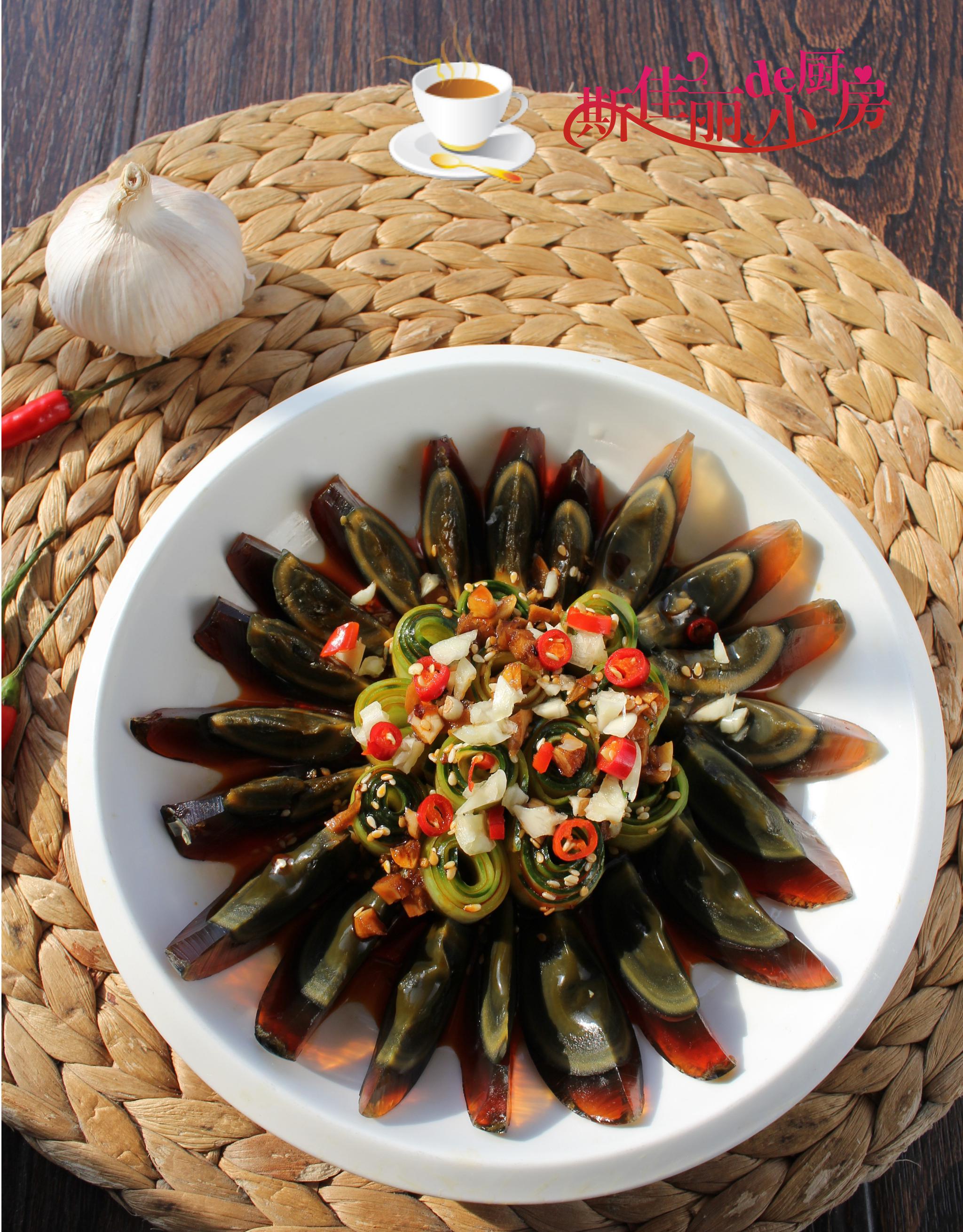 8月就馋这凉菜,我隔三差五准做一次,每次都吃个精光,特别过瘾|皮蛋