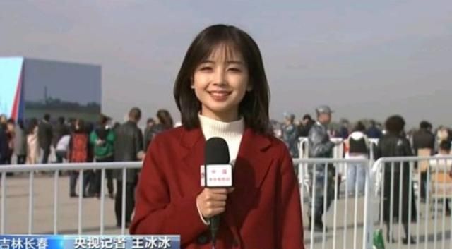这一点在王冰冰过往的采访经历中就能看出,尽管年轻