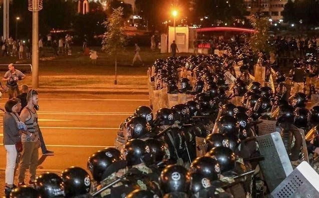 决不许出现第2个乌克兰,总统下令军队进入战备,普京也送上强援休闲区蓝鸢梦想 - Www.slyday.coM 决不许出现第2个乌克兰,总统下令军队进入战备,普京也送上强援休闲区蓝鸢梦想 - Www.slyday.coM