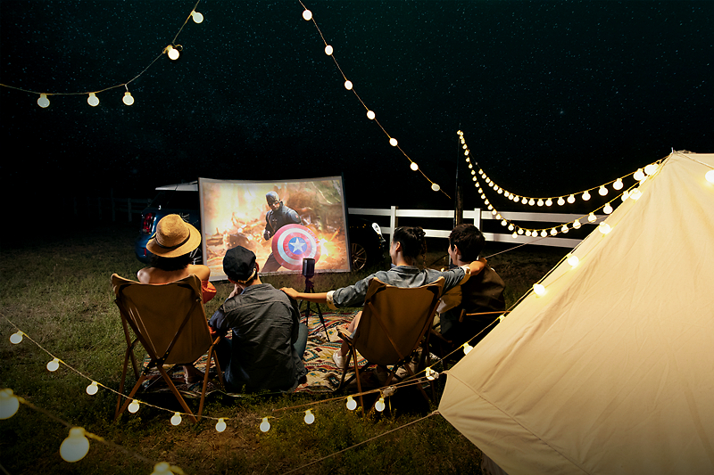 天地为幕好观影 微投户外看电影