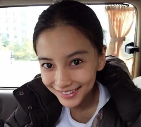 有些人真的别杠,baby素颜也甩普通人几条街好么?