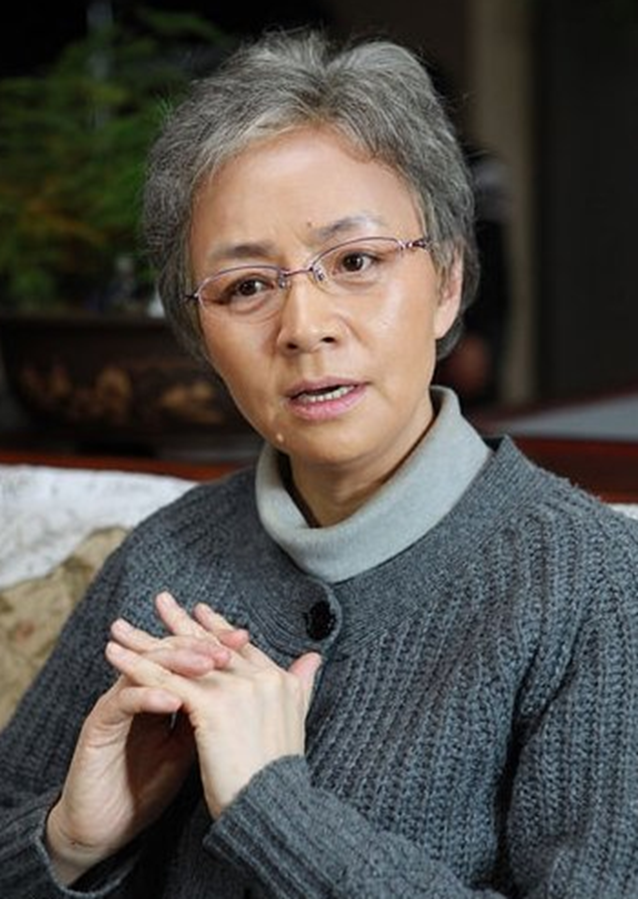 宋丹丹60岁公布退休,儿子巴图捧不红留遗憾?其实她早已释然