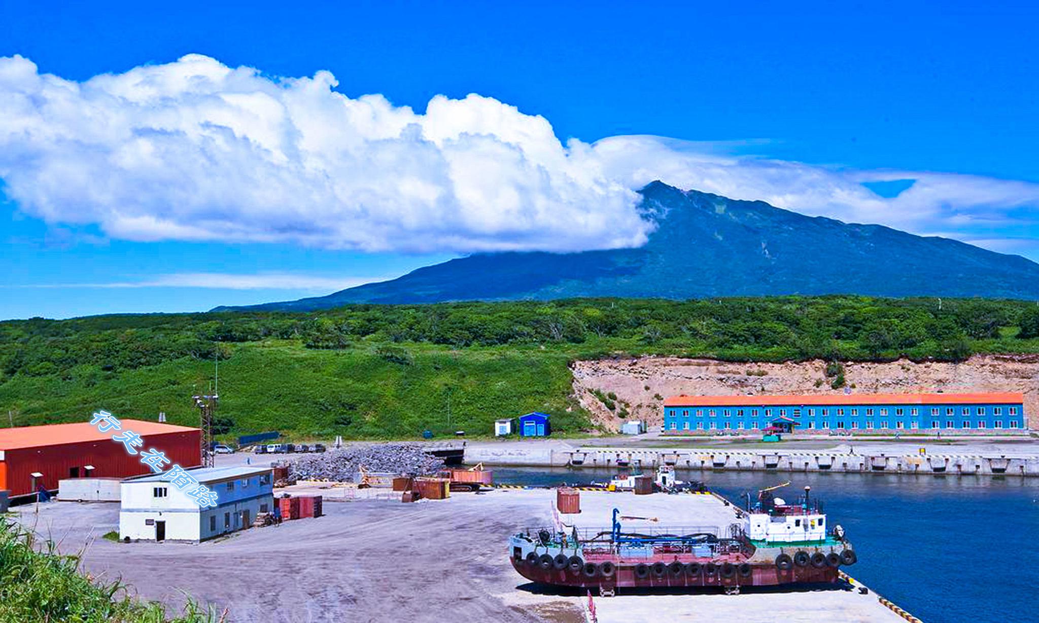 择捉岛20座火山有8座是活的岛上鱼子酱任吃温泉免费