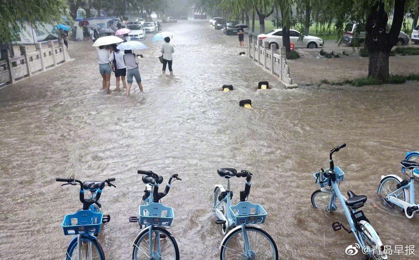 遇间歇性强降雨青岛农业大学内积水严重