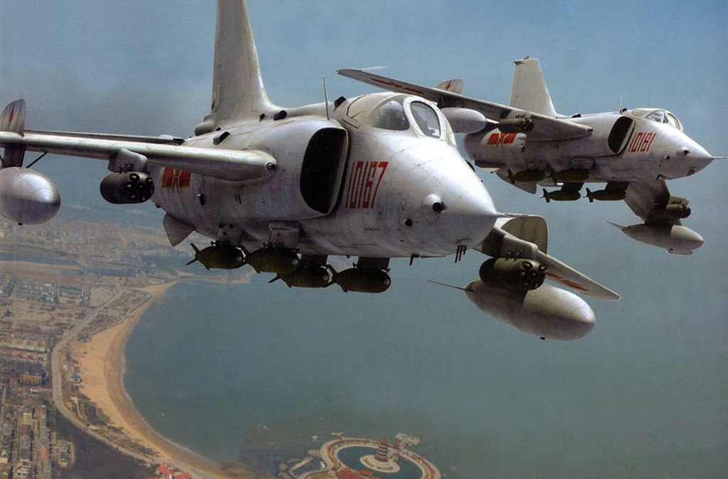 强-5诞生记解放军对于"强击机"的接触其实很早,新中国成立后不久