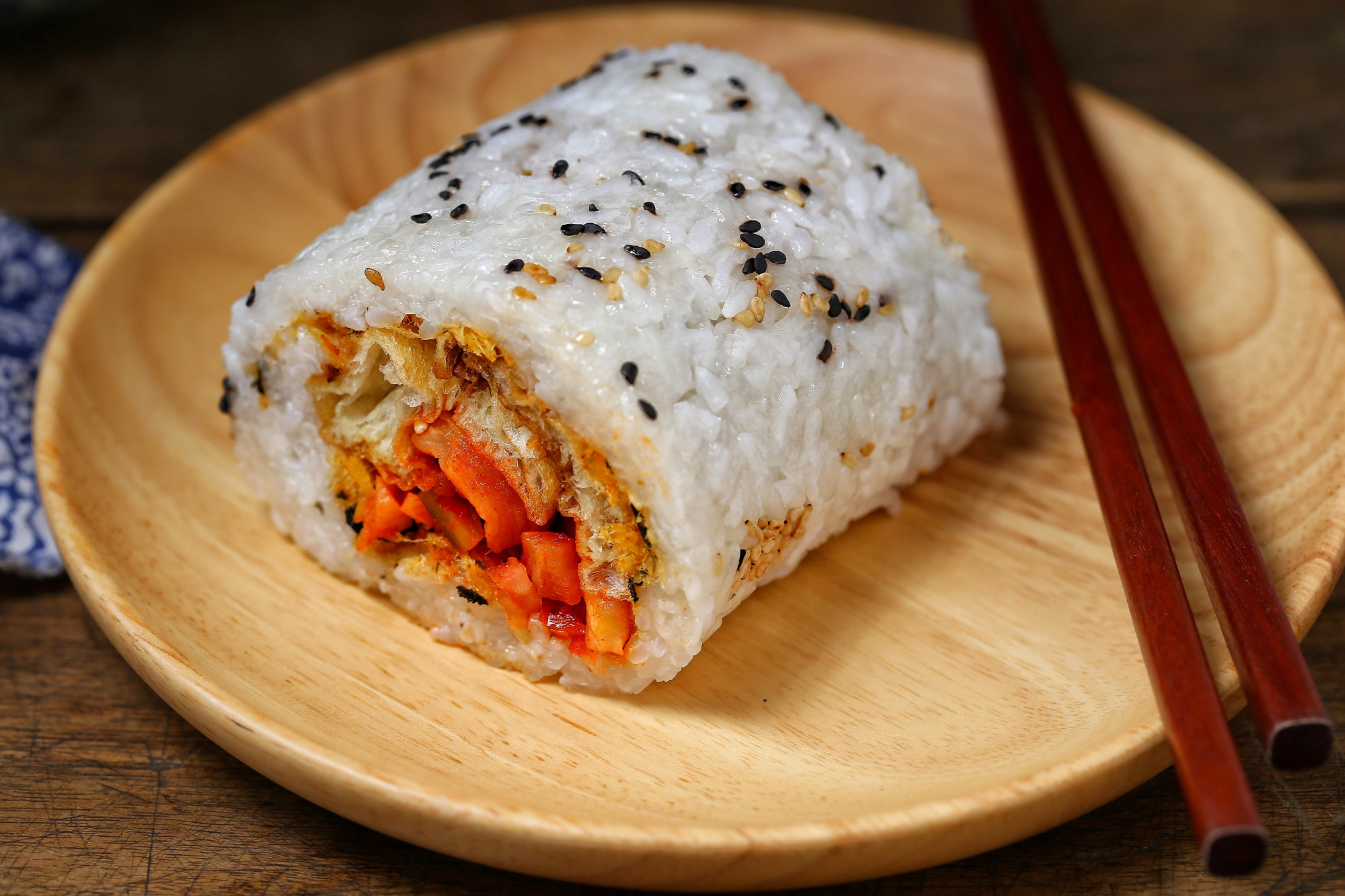 上海早餐有名的"四大金刚"之一,食材多样营养丰富,比寿司好吃|饭团