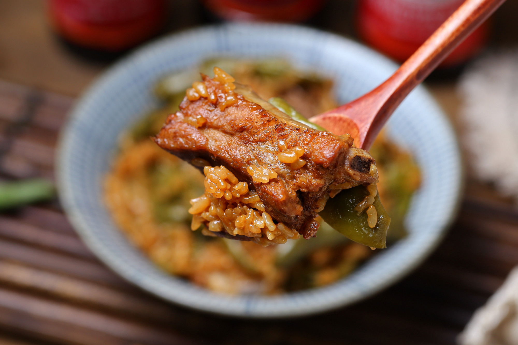 大热天就用电饭煲做这懒人饭一开锅香气扑鼻简单省事好吃极了