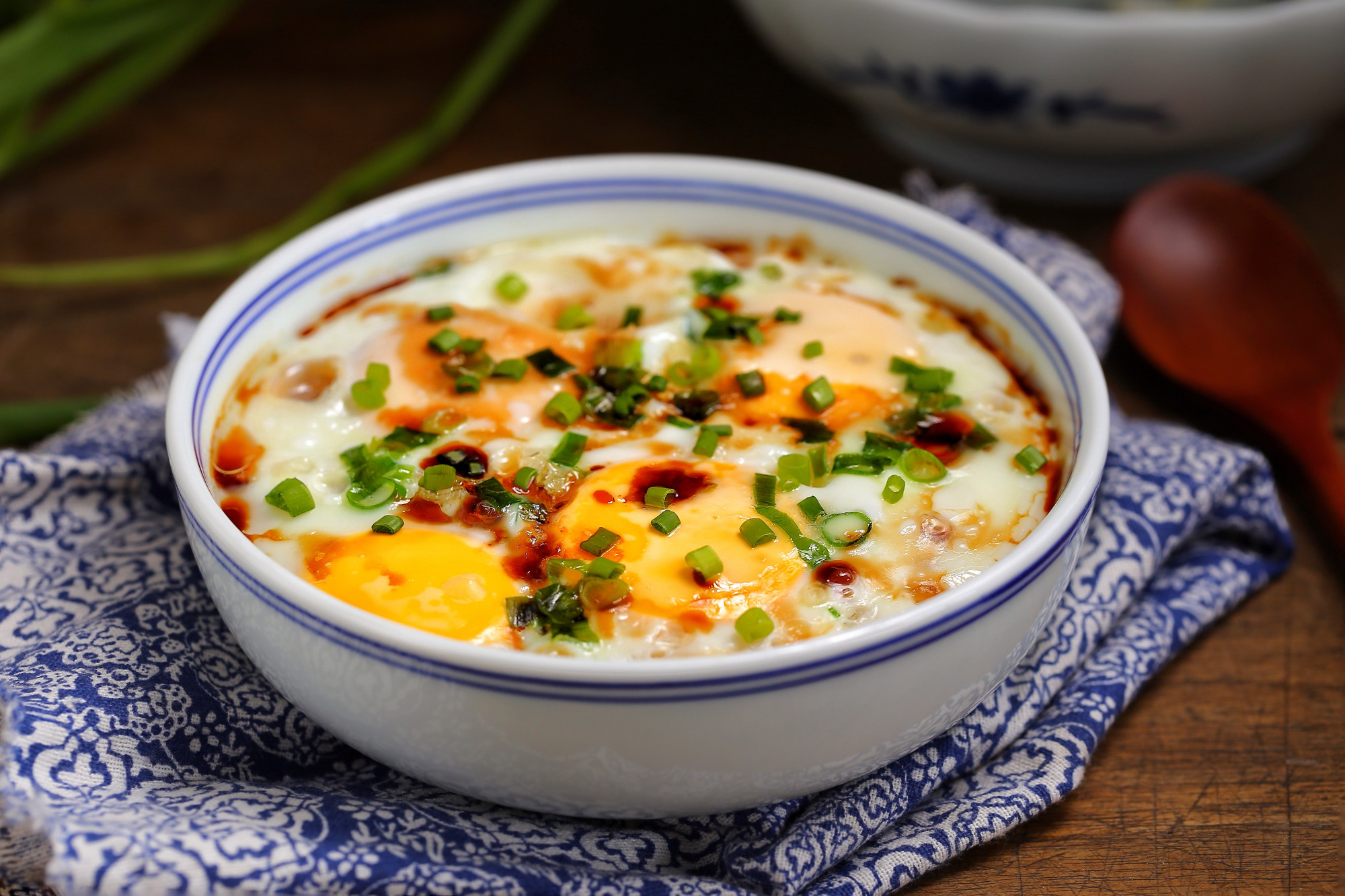 鸡蛋和虾仁是绝配,上锅蒸一蒸,味道鲜美营养十足,比水煮蛋好吃