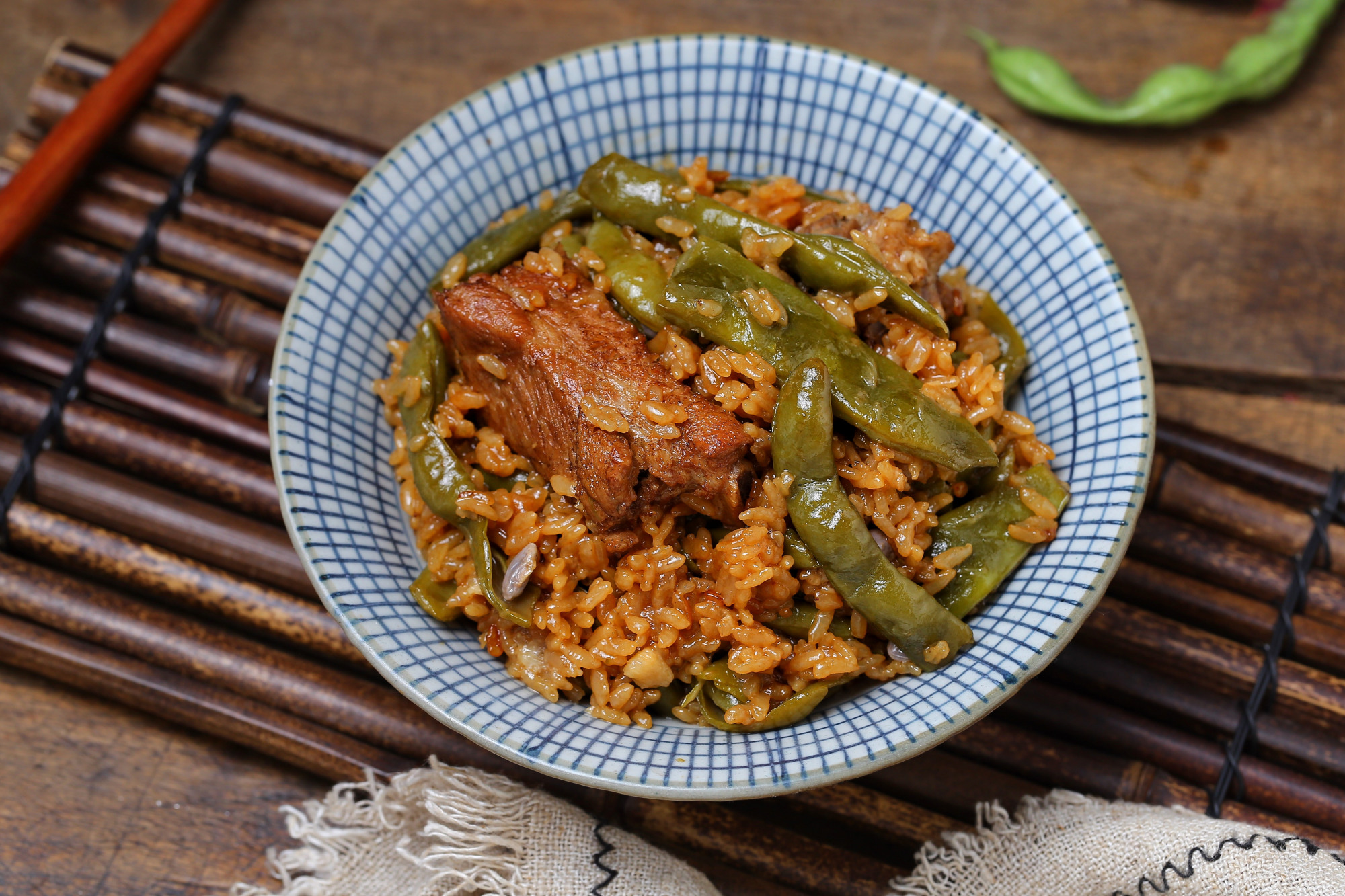 大热天就用电饭煲做这懒人饭一开锅香气扑鼻简单省事好吃极了