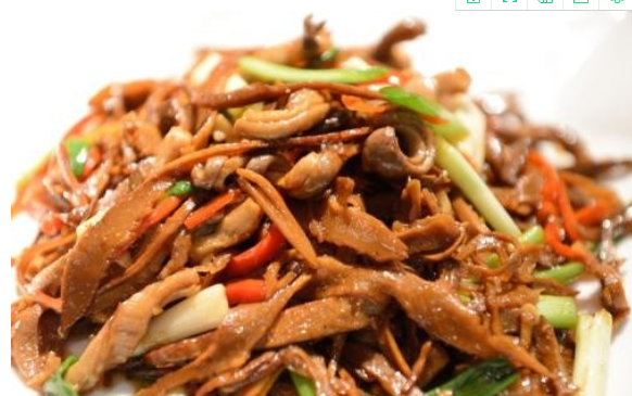 正文  烟笋炒肉丝是江西井冈山传统的名菜.