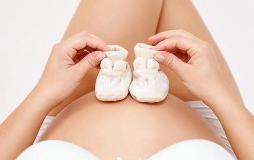 在妈妈肚子里，无聊的胎儿都怎么打发时间？宝宝：我超忙的休闲区蓝鸢梦想 - Www.slyday.coM