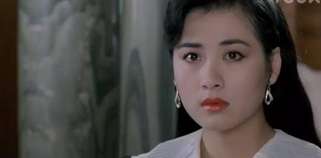 最惊艳的则是林青霞主演的《六指琴魔》,郑爽在电影中饰演郝青花