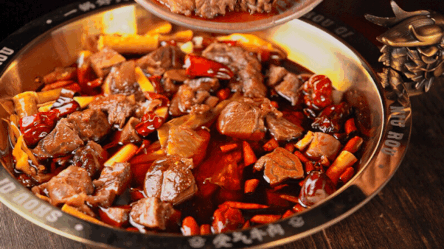 火爆重庆的受气牛肉来融创文旅城了