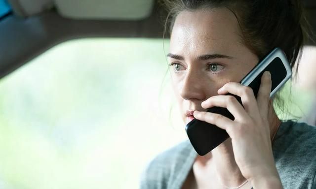 窒息!罗素·克劳主演的新电影:女主角引爆路怒症的惊悚故事