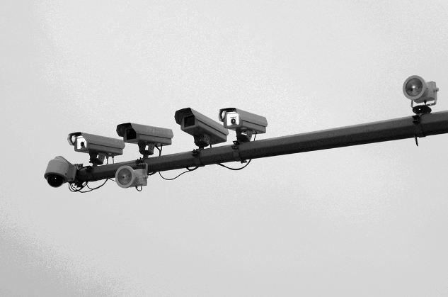 高速电子眼新增几项新功能不注意就扣分罚款小心12分不够扣