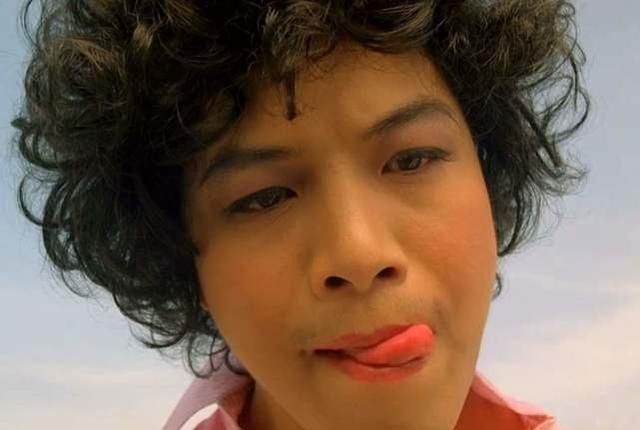 他本是周星驰的高中同学,却被骗男扮女装,"如花"一炮而红!