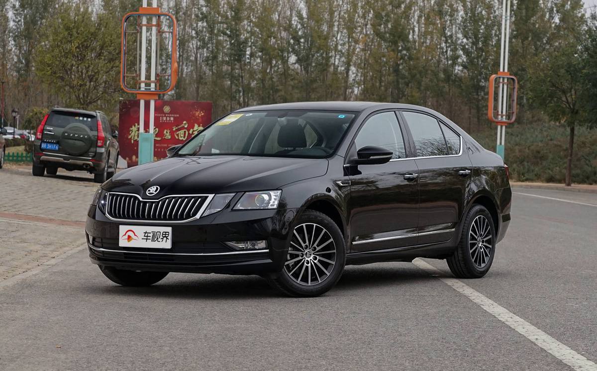 10万就能落地的紧凑型轿车,宝来和明锐该怎么选?