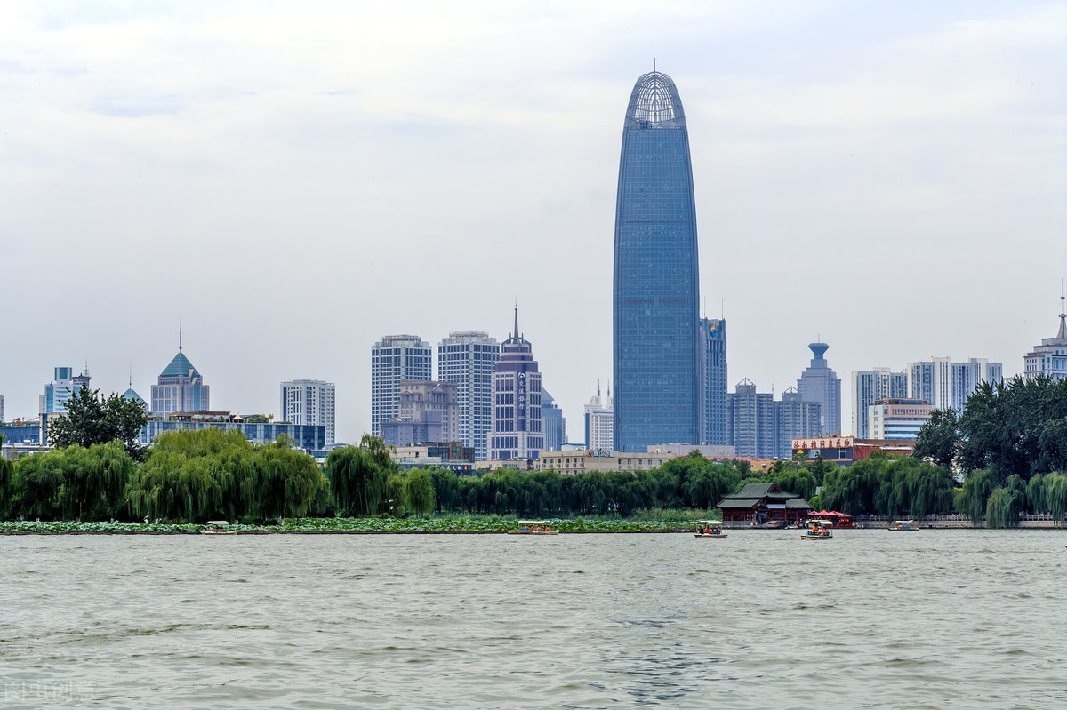 绿地普利中心   今日的济南        ,号称"泉城之根"的绿地普利中心