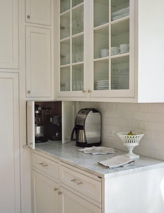 厨房墙角吊柜和地柜之间空着不如多加个柜子选对柜门没啥不便