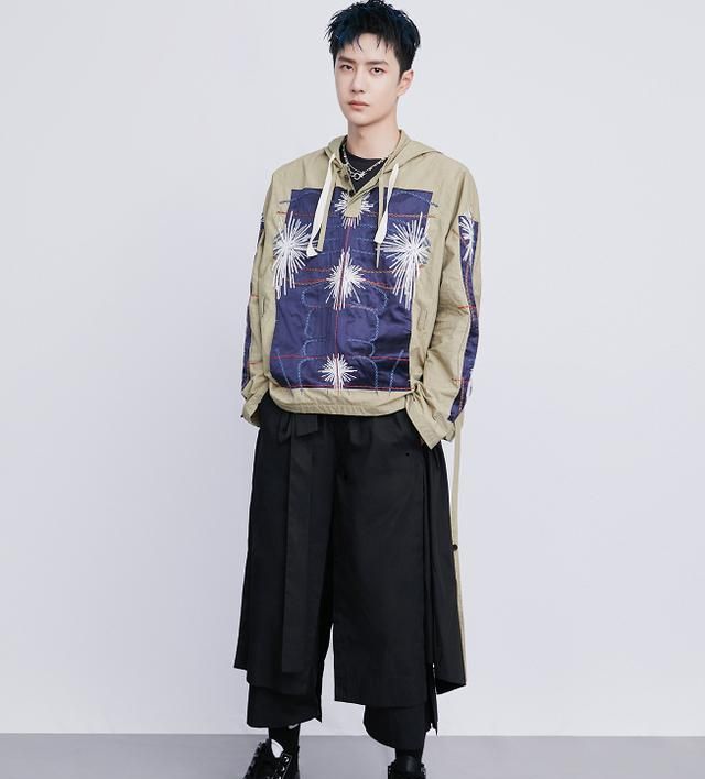 王一博《街舞3》造型出炉,阔腿裤叠穿前卫时尚,大长腿吸睛满满